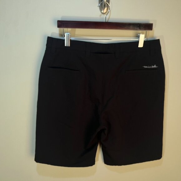 Travis Mathew Men's jet black flat front Golf Shorts 34 10" inseam EUC - Picture 2 of 5